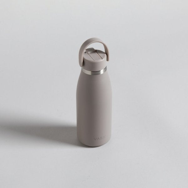 Botella termica de acero inoxidable colo gris descuento durante el HOTSALE2025