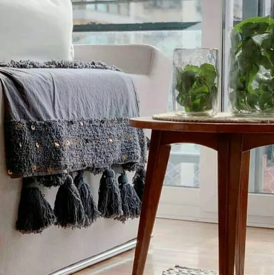 Manta Handira Big Azul oscuro | Diseño elegante con pompones