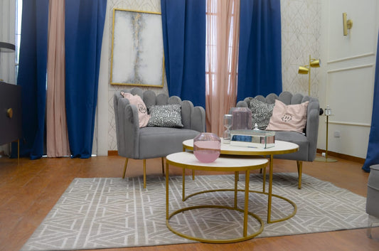 Hotel de los Famosos Canal 13 – Detalle de ambientación con muebles tapizados TDB