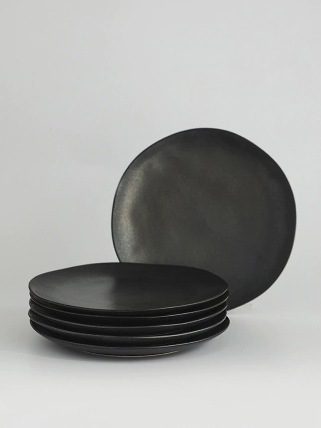 Plato playo de porcelana modelo Ysee Black de 27 cm