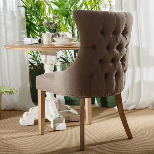 Silla de diseño clásico contemporáneo en tela y estructura de madera maciza para comedor elegante