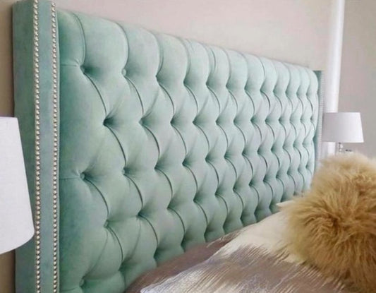 Respaldo de cama Emmy capitoné con tachas en aqua – Tienda de Banquitos