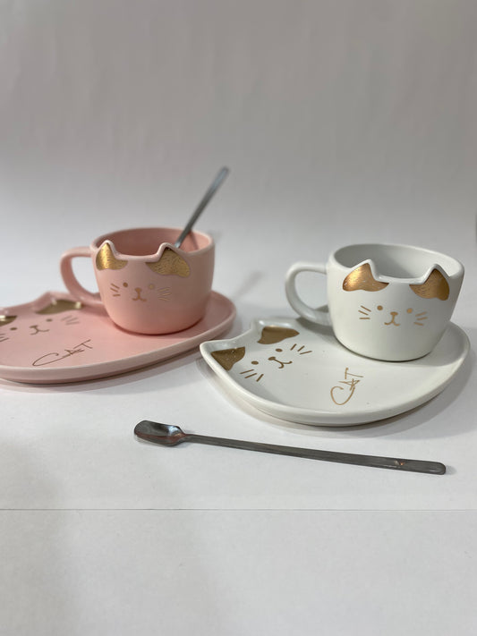 Taza gato cerámica con platito y cuchara - set completo en uso