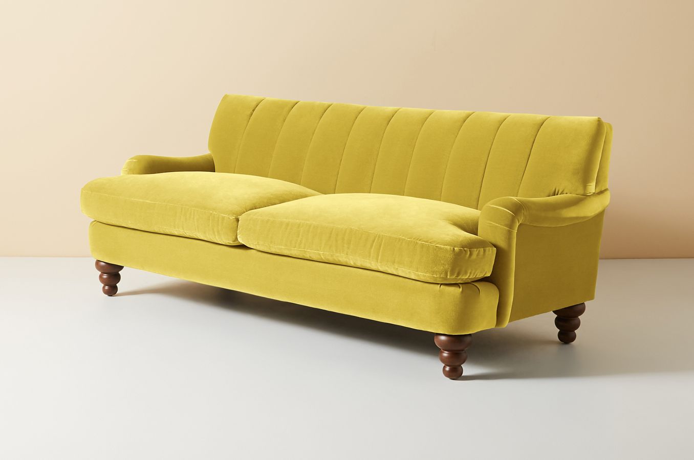 Sillón de dos cuerpos color amarillo