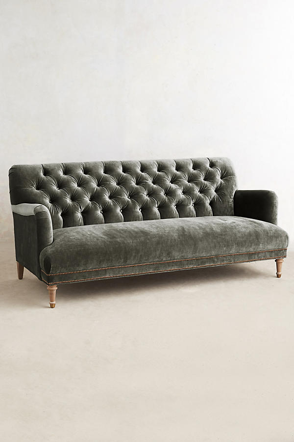 Sofá Oriana tapizado en color gris oscuro, capitoné tufted - Tienda de Banquitos