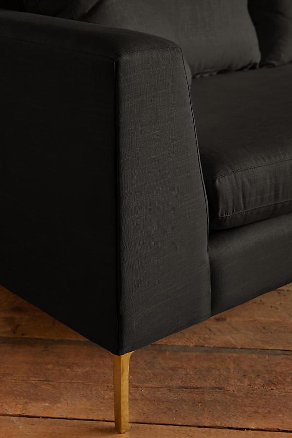 Detalle esquina del sillón esquinero Rosaura – unión del sofá en L de Tienda de Banquitos