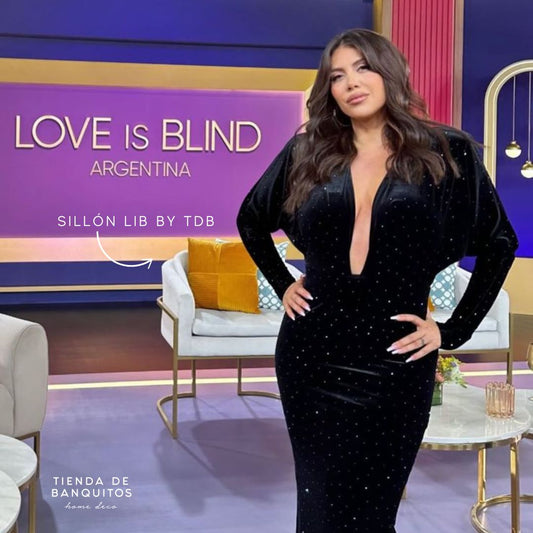 Sillón Love is Blind de Tienda de Banquitos en el set de Netflix Argentina