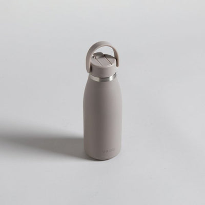 Botella termica de acero inoxidable colo gris descuento durante el HOTSALE2025
