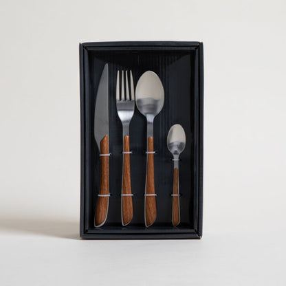 Cubiertos de acero inoxidable con mango de madera con descuento durante el hotsale 2025