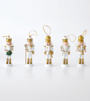 COLECCIÓN 2025 - Set de Adornos Colgantes Cascanueces x5 - 3 cuotas sin interés