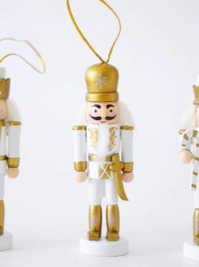 COLECCIÓN 2025 - Set de Adornos Colgantes Cascanueces x5 - 3 cuotas sin interés