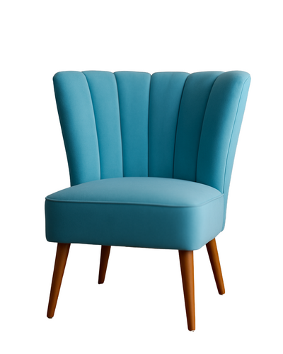 Butaca tapizada celeste con respaldo en forma de pétalos y patas de madera. Ideal como sillón decorativo o infantil para espacios modernos.