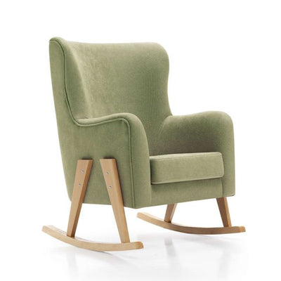 Mecedora tapizada en pana gris con respaldo alto y base de madera curva.