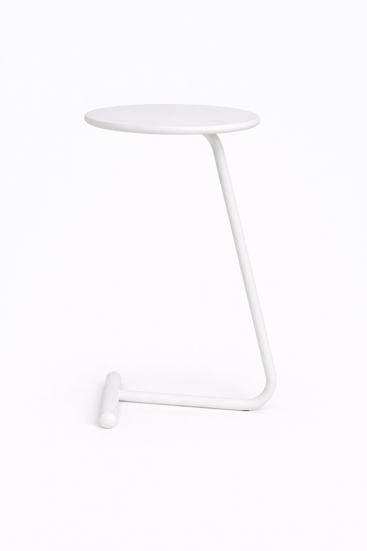 Mesa de arrime Dio blanca con estructura metálica y tapa redonda de diseño minimalista.