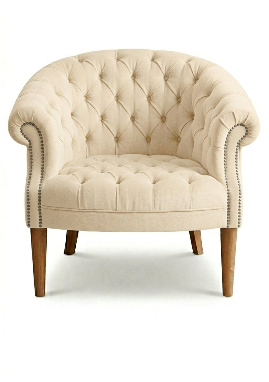 Sillón Nairobi de un cuerpo tapizado en tiza, capitoné redondeado con tachas y patas de madera – Tienda de Banquitos