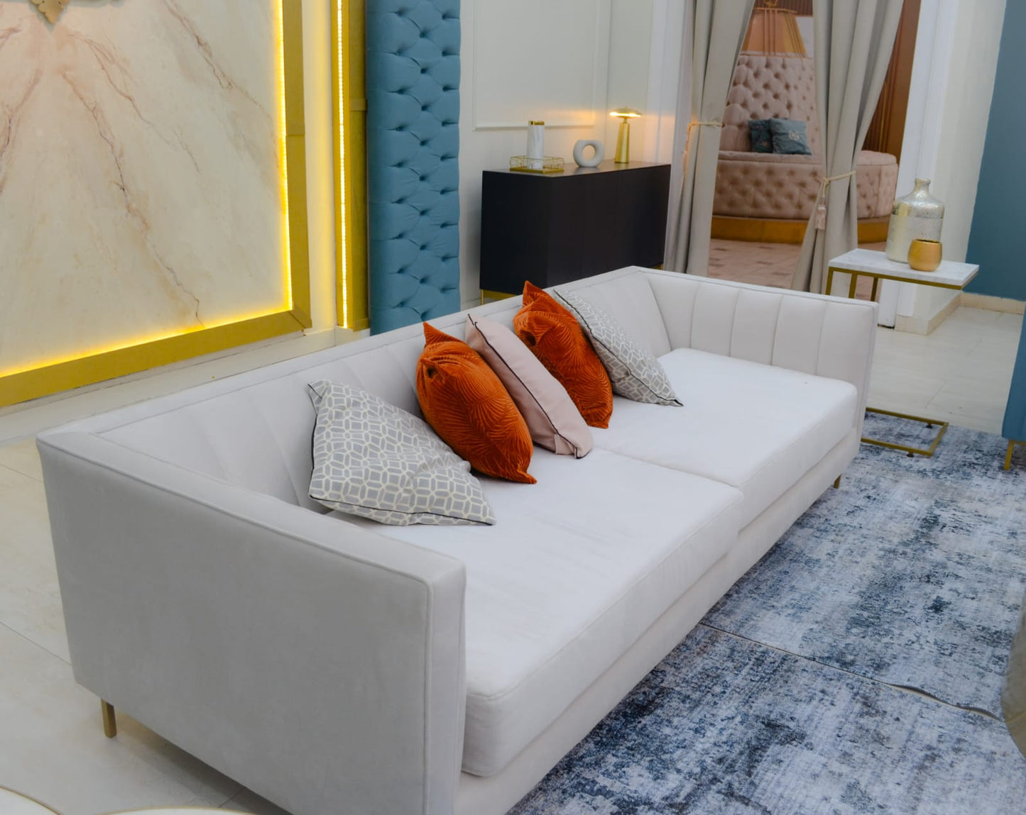 Canal Trece — Hotel de los Famosos 2021 | Tienda de Banquitos