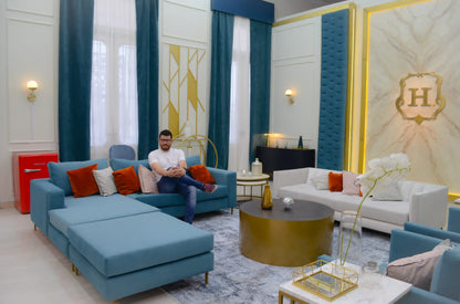 Canal Trece — Hotel de los Famosos 2021 | Tienda de Banquitos