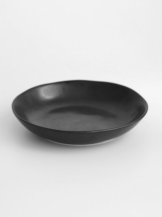 Plato Hondo Negro Ysee Black redondo de porcelana 