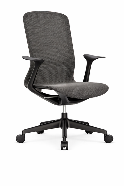 Silla operativa Xenon con respaldo y asiento de malla gris, diseño ergonómico y base con ruedas.