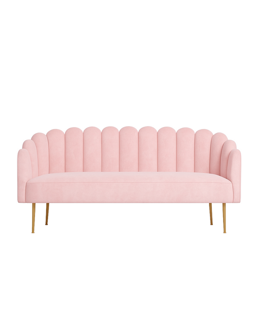 Sofá glam modelo Angie, con respaldo y apoyabrazos curvos en forma de concha, tapizado en pana, patas metálicas doradas delgadas y diseño compacto, sobre fondo blanco, ideal para salas de estar, dormitorios o rincones de lectura que buscan estilo y distinción.