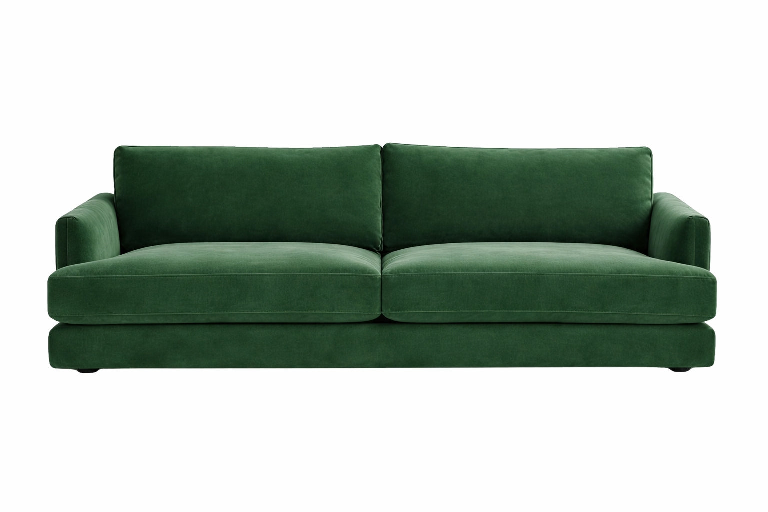 Una fotografía de diseño de interiores que muestra un living moderno y sofisticado de estilo nórdico-contemporáneo. En el centro está el sillón de dos cuerpos con tapizado texturizado gris claro, idéntico al de referencia. Está ubicado sobre una alfombra tejida gris y azul.