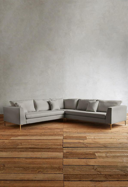 Sofá esquinero Rosaura con patas metálicas finas, diseño contemporáneo y cómodo; especial CyberMonday con descuentos y cuotas sin interés.