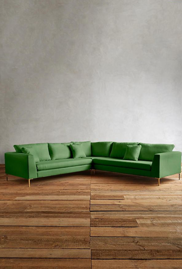 Sofá esquinero Rosaura con patas metálicas finas, diseño contemporáneo y cómodo; especial CyberMonday con descuentos y cuotas sin interés.