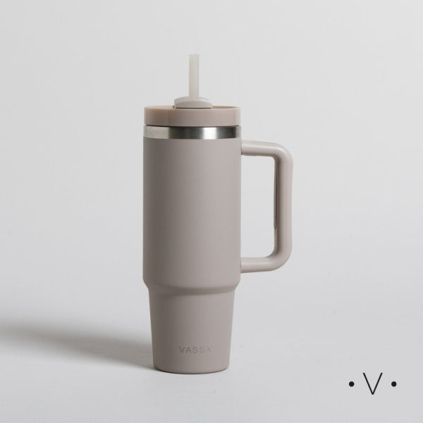 Vaso termico quencher color vison con tapa y bombilla con descuento durante el HOTSALE 2025