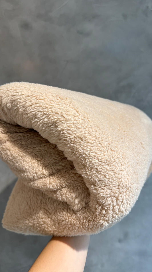 Manta BIG Teddy | Abrigada y confortable