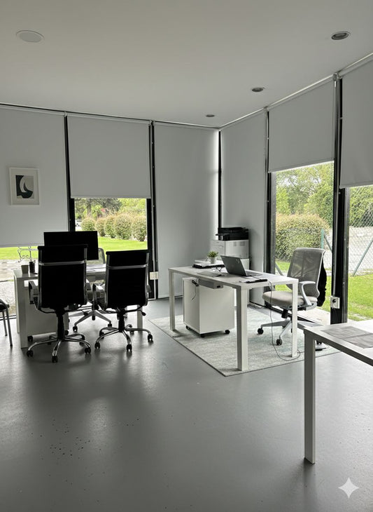 Puestos de trabajo en Camp River con sillas ergonómicas Aston