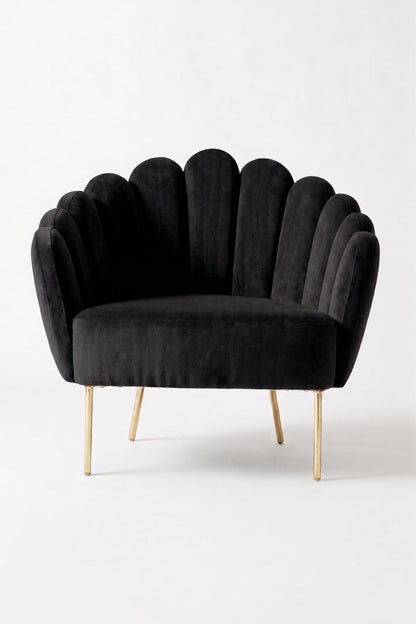 Sillón de un cuerpo Angie color Black en pana antimanchas importada, con respaldo de líneas curvas tipo abanico y patas de metal doradas — el sillón individual ideal para destacar con sus patas doradas. Hecho a medida por Tienda de Banquitos.