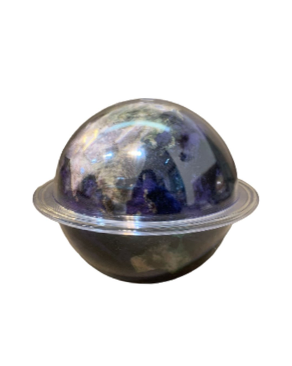 Humidificador planeta con estampa azul y violeta y anillo transparente, vista frontal