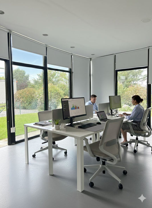 Oficinas Camp River equipadas con sillas Aston A2 de Archivos Activos – vista general