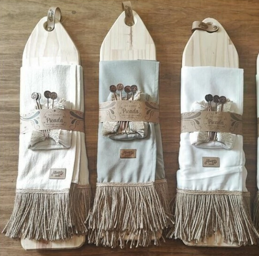 Set picada clásica - detalle de los pinchos y accesorios incluidos