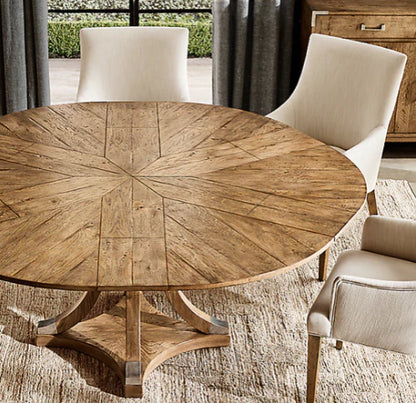 Silla Amelia con tapizado acolchado de gran comodidad, líneas suaves y respaldo ergonómico. Diseñada para integrarse en comedores cálidos y livings modernos, es una pieza versátil que combina funcionalidad con un estilo acogedor y sofisticado.