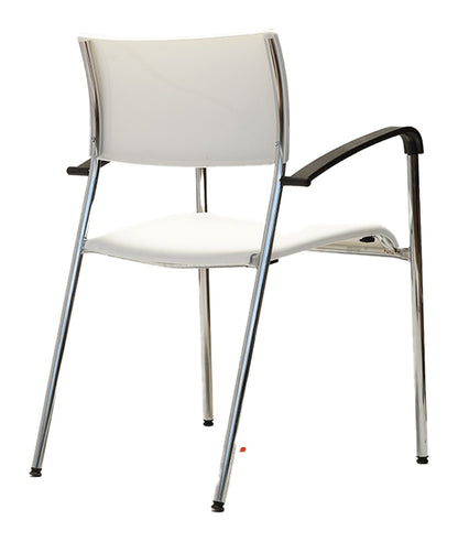 Silla Mariner plástica de Archivos Activos blanca con brazos, vista de atrás