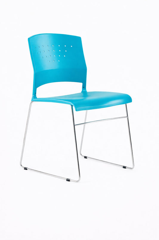 Silla plástica Bora de Archivos Activos celeste, con respaldo perforado y base trineo cromada