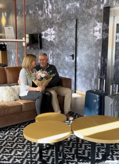 Diseño de sillón a medida con tapizado de alta durabilidad – Hampton by Hilton Bariloche
