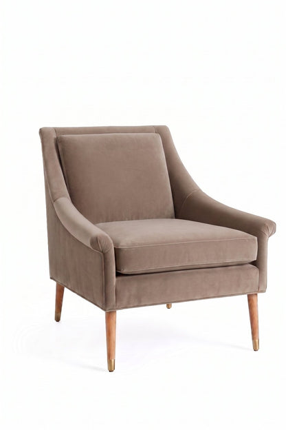 Sillón de un cuerpo Bélgica color Latte en pana antimanchas importada, diseño simple y envolvente