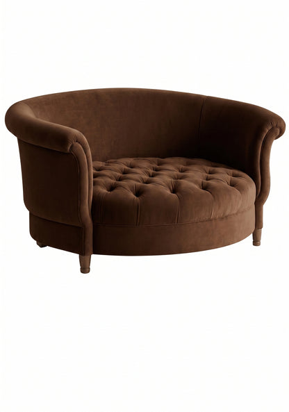 Sillón Brigitte redondo de Tienda de Banquitos tapizado en color suela, con respaldo curvo envolvente y asiento capitoné