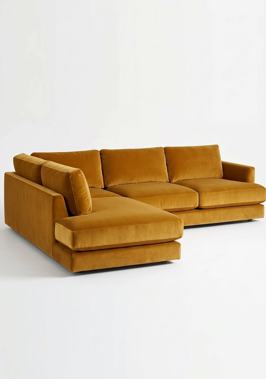 Sillón esquinero Elton tapizado en pana antimanchas color Oro, sofá en L con chaise longue
