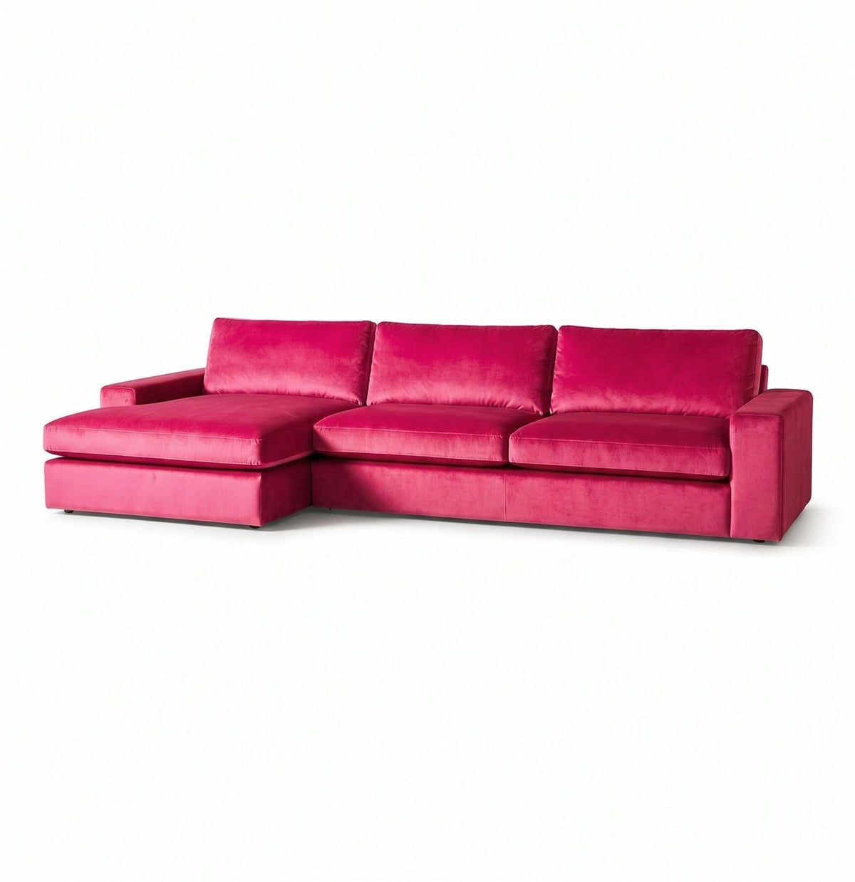 Sillón esquinero Victoria en pana antimanchas Chicle, forma en L con chaise, brazos rectos y almohadones grandes