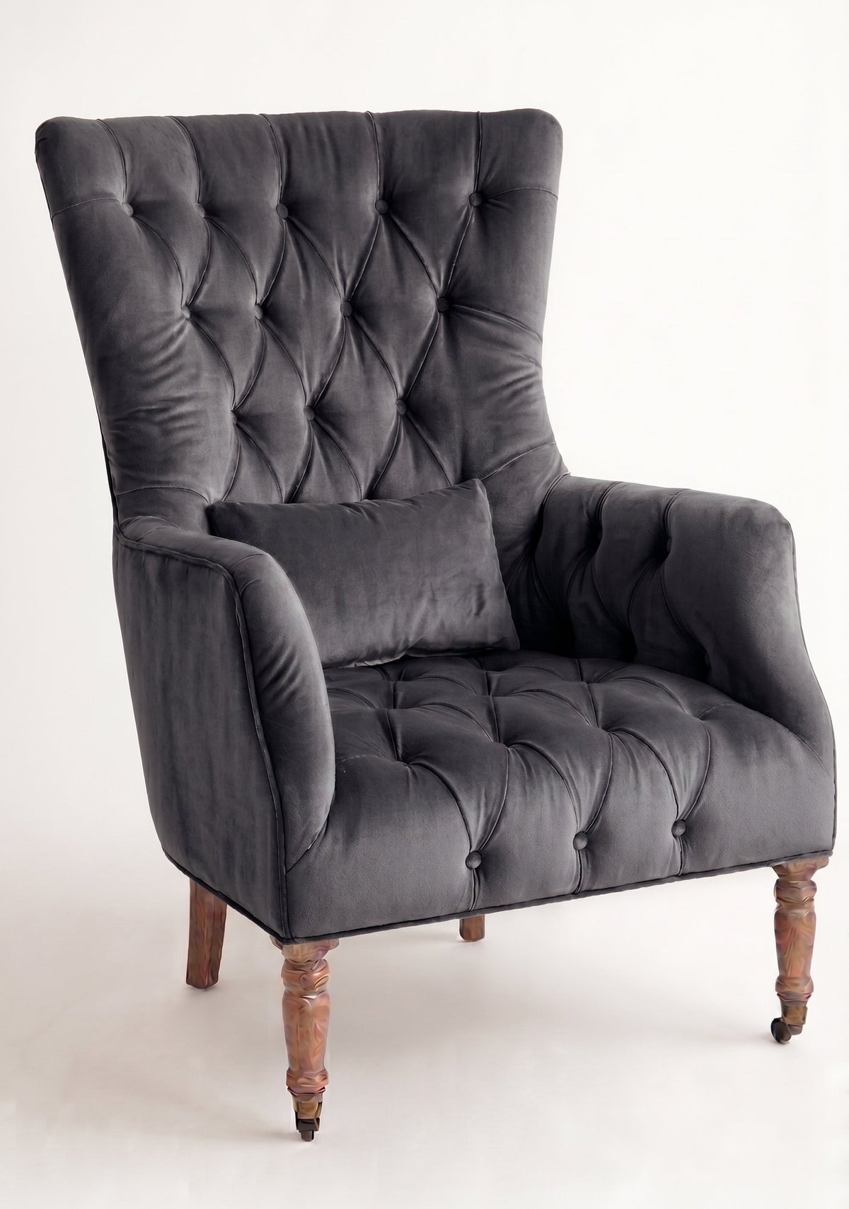 Sillón Juliene de un cuerpo en pana antimanchas Onyx, capitoné completo y respaldo alto