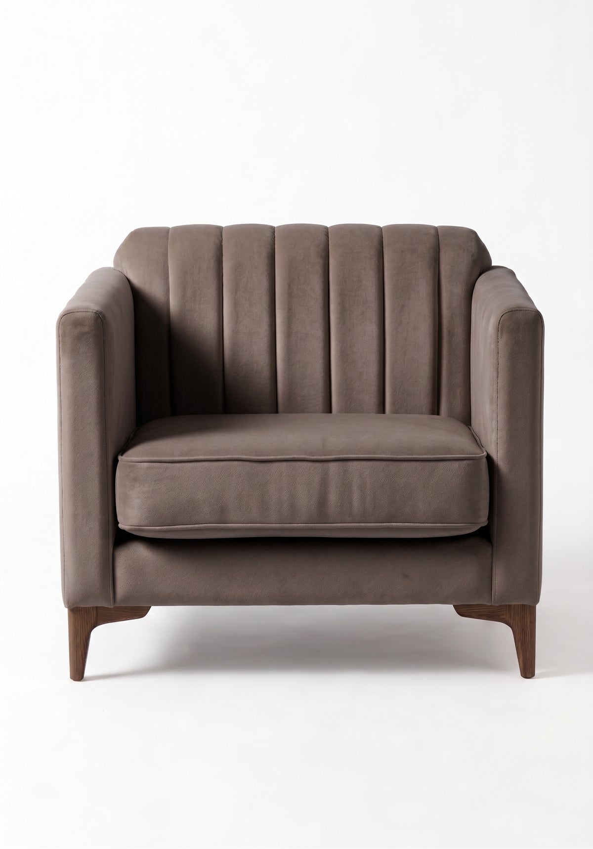 Sillón de un cuerpo Mila color Stone en pana antimanchas importada, líneas rectas y diseño moderno con patas doradas — un clásico contemporáneo para el living. Hecho a medida por Tienda de Banquitos.