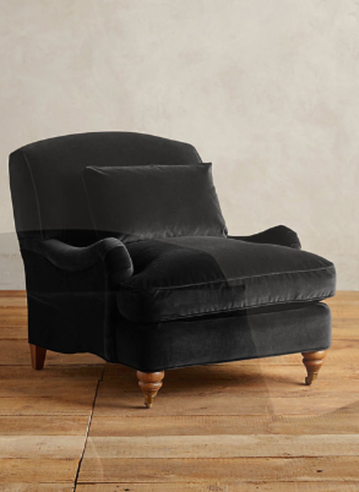 Sillón individual tapizado en negro, con cojín lumbar suelto, apoyabrazos curvos y patas de madera - Sillón Minerva a medida, Tienda de Banquitos