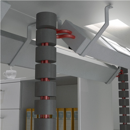 El Sistema de cableado de Grupo(a)2 brinda soluciones integrales para la gestión de cables en la mesa, como pasacable y tapas rebatibles de electrificación integrada.