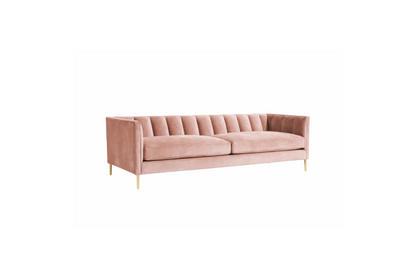 Sofá Rufina 2 o 3 cuerpos tapizado en velvet rosa, con canaletas verticales en el respaldo y patas de metal doradas - Tienda de Banquitos