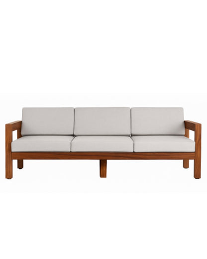 Sofá Verona de Exterior de tres cuerpos tapizado en crema, con estructura de madera tratada para exterior, foto de producto - Tienda de Banquitos