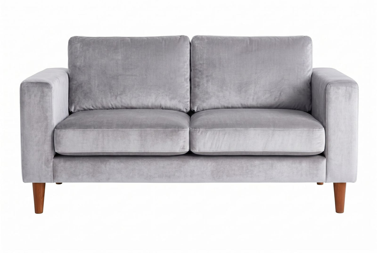 Sofá Viena en pana antimanchas color plata, con almohadones sueltos y patas de madera, imagen ilustrativa - Tienda de Banquitos