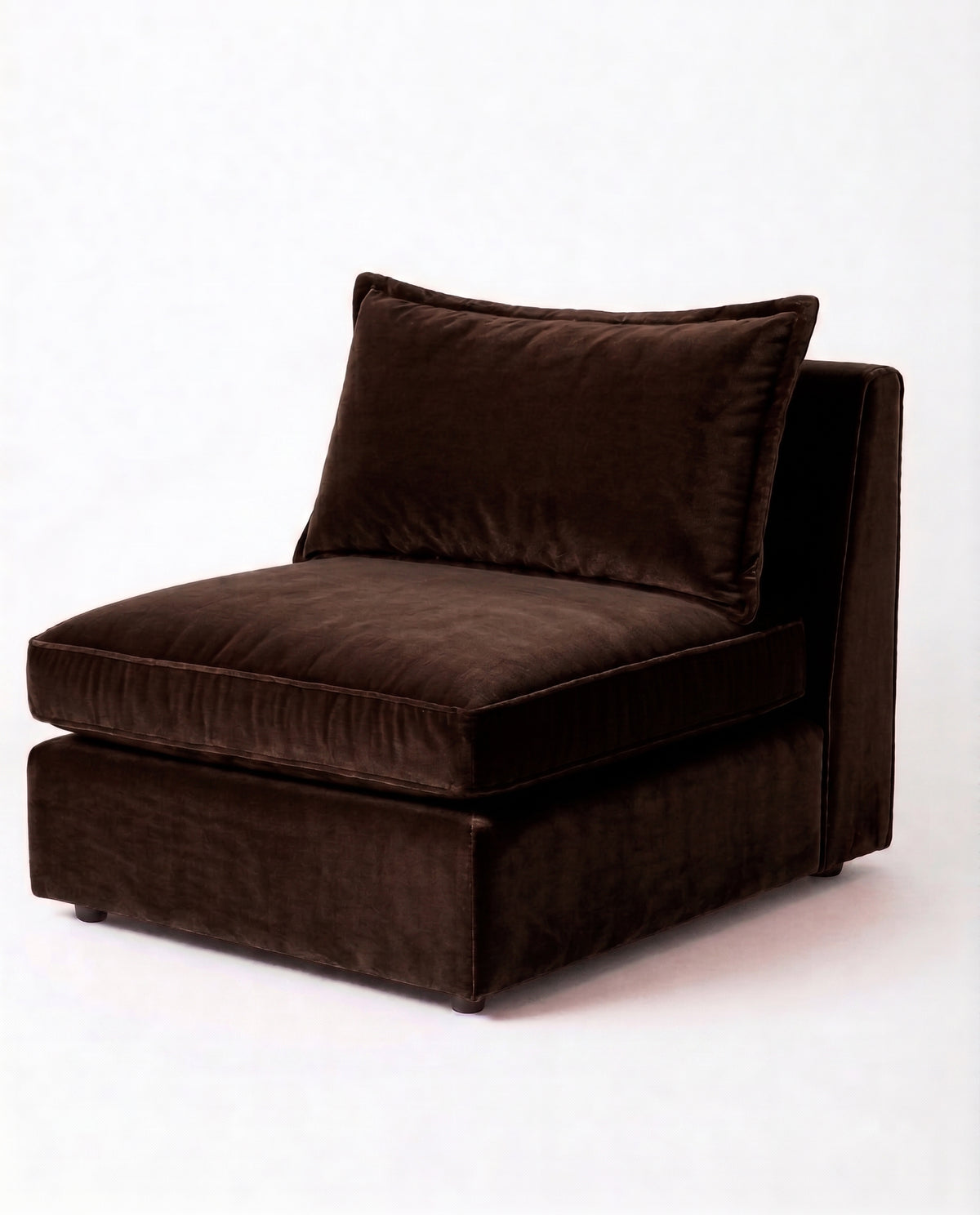 Sillón Thomas de un cuerpo, muestra de referencia en tapizado tono chocolate — color no confirmado en el muestrario de pana antimanchas importada, consultar disponibilidad por WhatsApp — Tienda de Banquitos